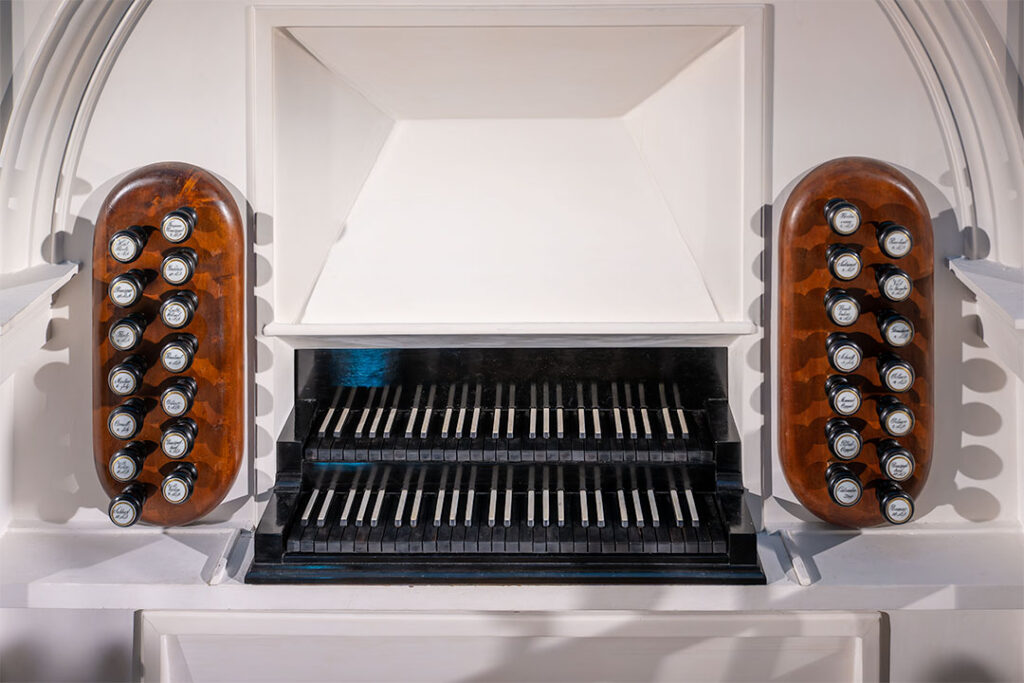 Spieltisch der Rastenberger Schulze-Orgel in der Stadtkirche
